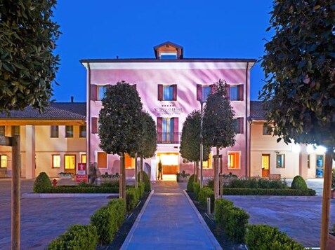 Borgo Buzzaccarini Rocca Di Castello Padua Reviews Photos Offers