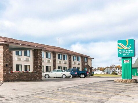 Hotels Near Community Hall St Ignace Book Now At 292 Goibibo It is very simple to search for nearby hotels on cleartrip.com. goibibo