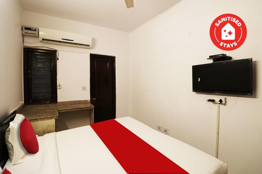 Oyo 44229 A R Palace Hotel Delhi Reviews Photos Offers