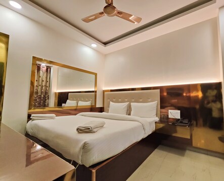 hotel-img