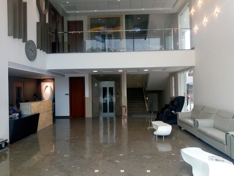 Hotel Madhava Inn - Venkatasa Colony, Pollachi