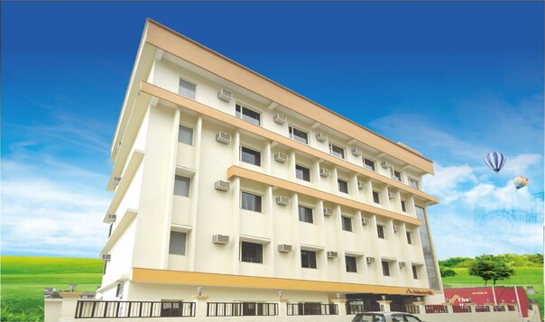 The Vaishno Devi Hills Katra Hotel Katra At 2796 Reviews Photos Offer