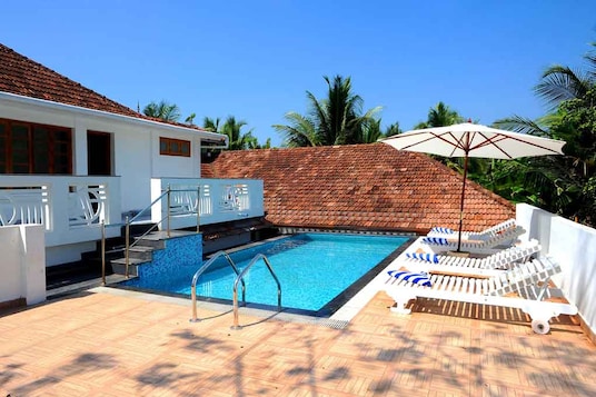 Triveny River Palace. Hotel Alleppey at ₹ 2257 - Reviews, Photos & Offer