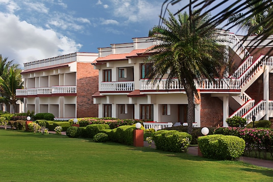 Ideal Beach resort Mahabalipuram at ₹ 6456 - Reviews, Photos u0026 Offer