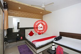 Book 2067 Oyo rooms hotels Online 306 Cities