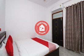 Book 2067 Oyo rooms hotels Online 306 Cities