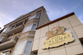 Hotel Diplomat Residency