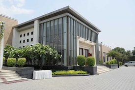 Calista Resort Hotel Delhi - Reviews, Photos & Offer