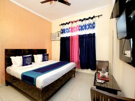 Book 2067 Oyo rooms hotels Online 306 Cities