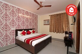 Capital 12722 Hotel Kiara Inn Noida Reviews  Photos Offers
