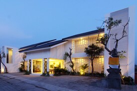 Astana Kunti Suite Villa Bali Reviews Photos Offer