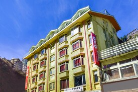 Book 2067 Oyo rooms hotels Online 306 Cities