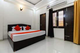 Bankey Bihari Temple Vrindavan Timings  Entry Fees  Location  Facts